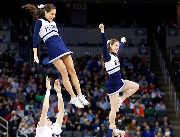 Villanova-cheerleaders-a0a330a809574da09664e64842477617-0_0.jpg